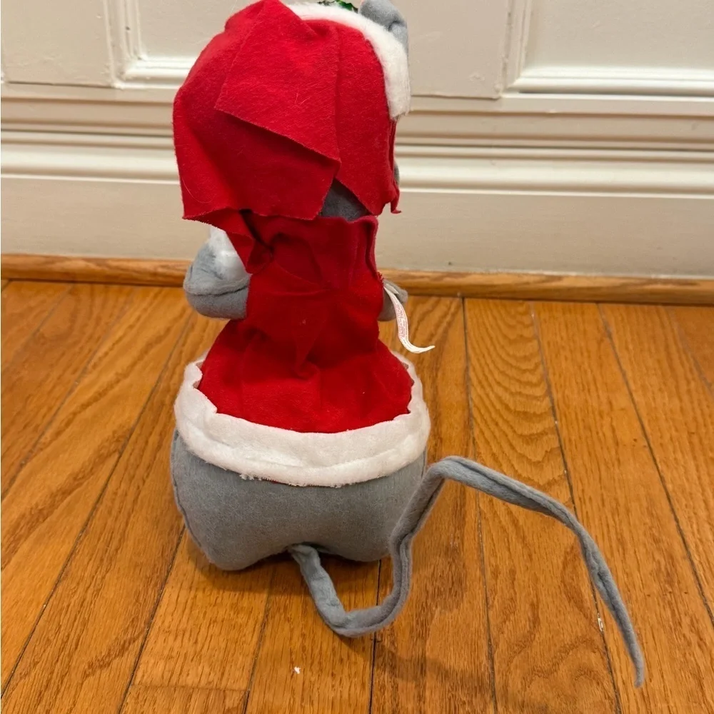 Annalee mobalite poseable gray mouse muff Christmas decor jacket coat red 1971